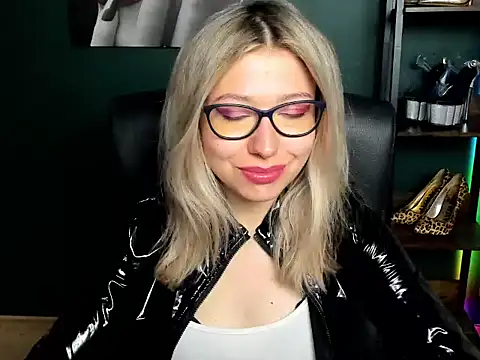 loveHeidi online show from 06.15.26