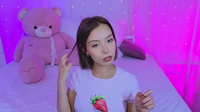 LumMina online show from 09.13.25