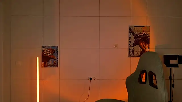 Snapshot of Yoka_paradoXXX chatting on 10.15.25 Yoka paradoXXX online show from 10.15.25