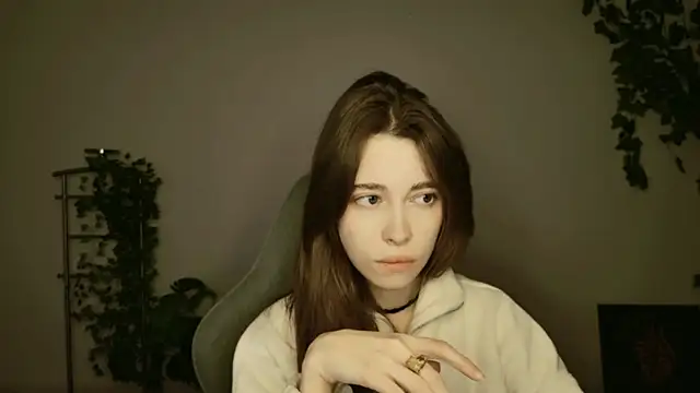 Snapshot of Yoka_paradoXXX chatting on 11.26.25 Yoka paradoXXX online show from 11.26.25