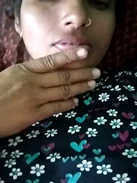 KIRTI12 HOT online show from 10.19.25