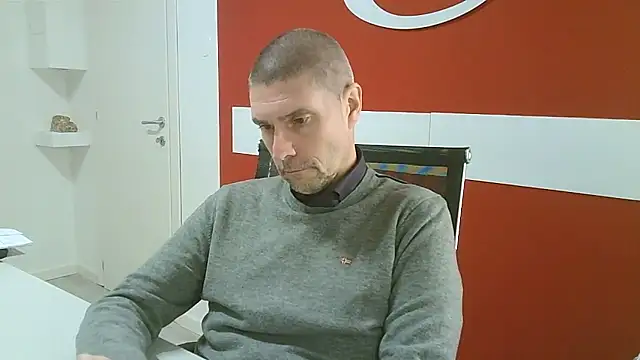 max79ve31 online show from 01.12.26