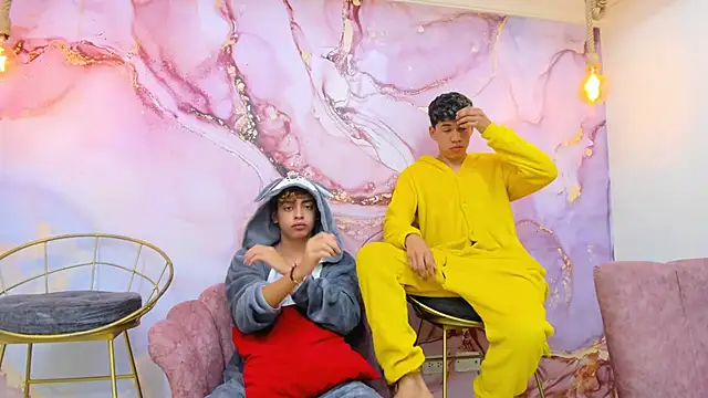 Snapshot of PoisonGuys chatting on 09.18.25 PoisonGuys online show from 09.18.25