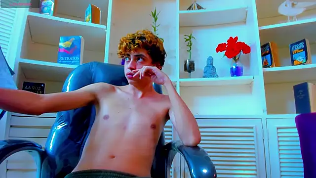 Snapshot of PoisonGuys chatting on 11.28.25 PoisonGuys online show from 11.28.25