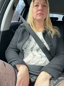 Snapshot of Happymaus chatting on 03.27.26 Happymaus online show from 03.27.26