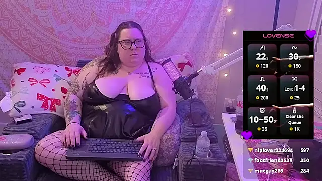 brookenicole3003 online show from 05.10.26