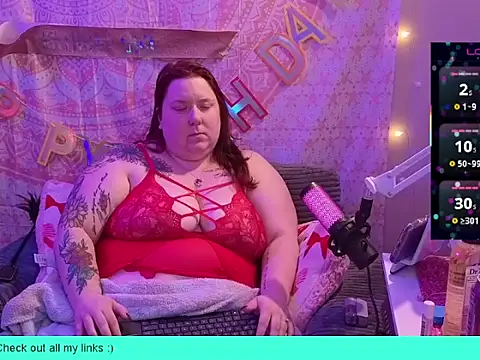 brookenicole3003 online show from 05.24.26