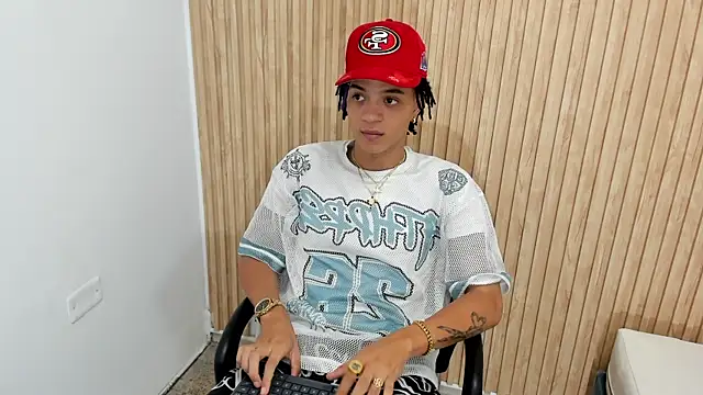 Snapshot of MARSHALL_SPENCER chatting on 10.18.25 MARSHALL SPENCER online show from 10.18.25