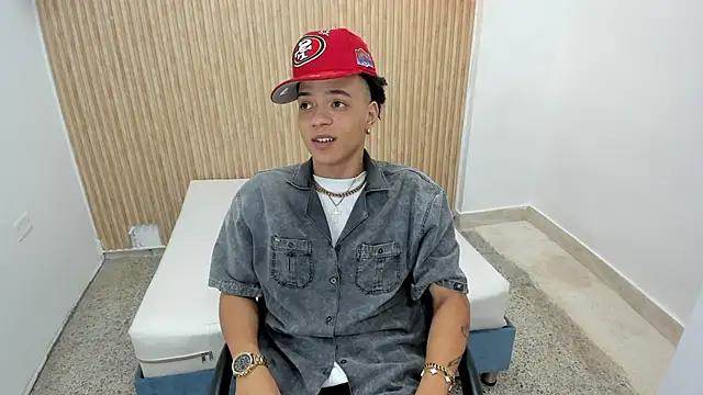 Snapshot of MARSHALL_SPENCER chatting on 10.29.25 MARSHALL SPENCER online show from 10.29.25