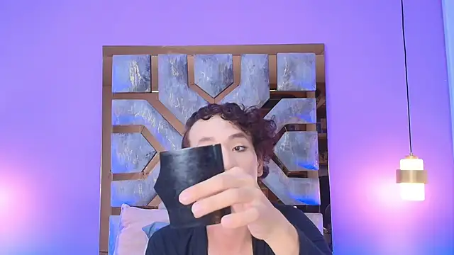 Electra Gosselin online show from 09.18.25