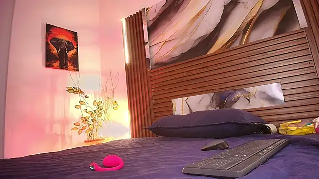 Snapshot of Evelin_thompsson chatting on 10.02.25 Evelin thompsson online show from 10.02.25