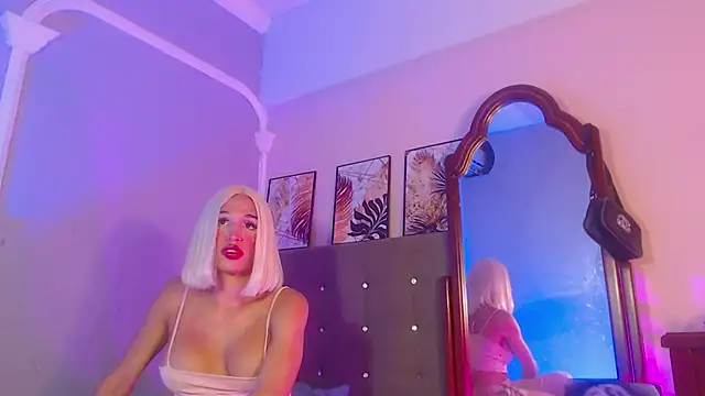 Snapshot of sexy_tssweet chatting on 09.27.25 sexy tssweet online show from 09.27.25