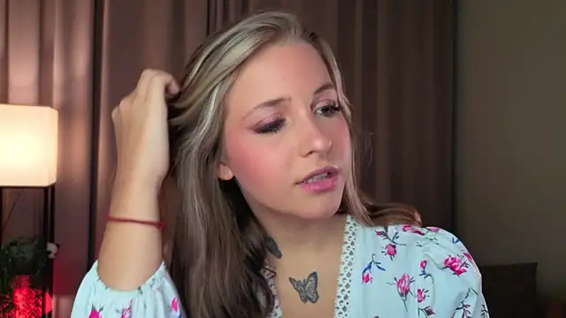 Snapshot of LoveSeekins chatting on 03.24.26 LoveSeekins online show from 03.24.26