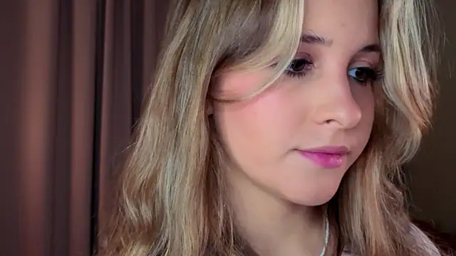 Snapshot of LoveSeekins chatting on 04.15.26 LoveSeekins online show from 04.15.26