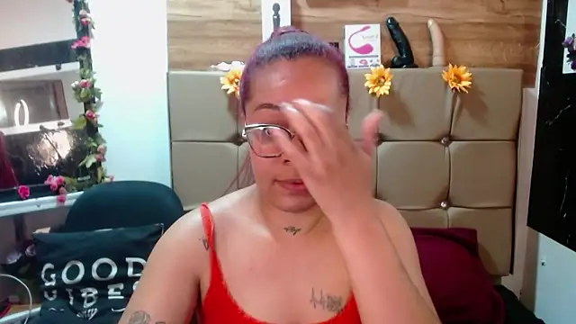 Snapshot of MIA__SPENCER chatting on 10.03.25 MIA SPENCER online show from 10.03.25