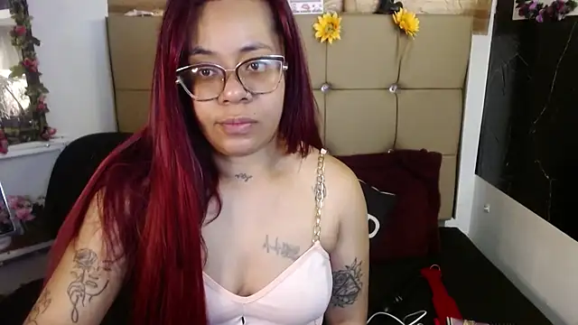 Snapshot of MIA__SPENCER chatting on 02.25.26 MIA SPENCER online show from 02.25.26