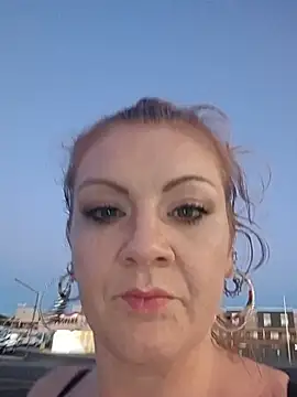 nakedgarbageperson online show from 06.26.26