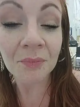 nakedgarbageperson online show from 07.04.26