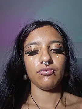 carolinerue online show from 11.05.25