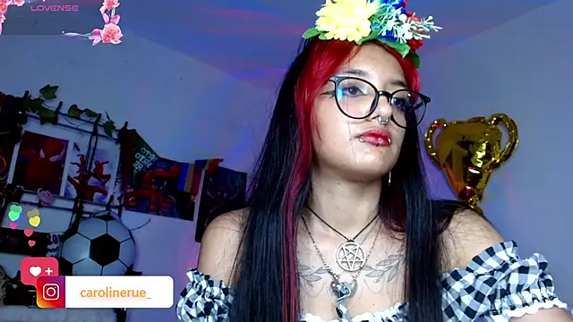 Snapshot of carolinerue chatting on 06.20.26 carolinerue online show from 06.20.26