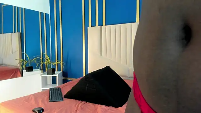 Snapshot of NalahCampbell chatting on 11.28.25 NalahCampbell online show from 11.28.25