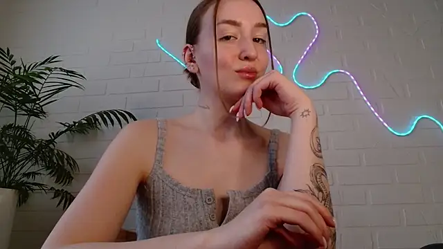 WhitePrincessLuna online show from 03.13.26