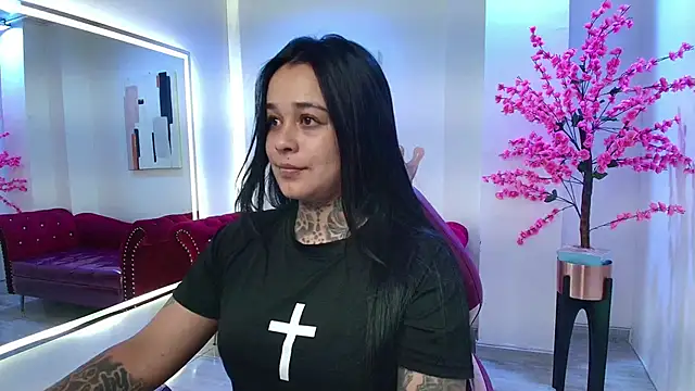 Snapshot of Black_roseee chatting on 11.06.25 Black roseee online show from 11.06.25