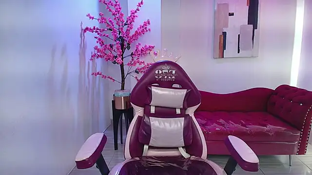 Snapshot of Black_roseee chatting on 11.20.25 Black roseee online show from 11.20.25