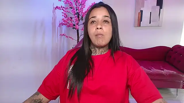 Snapshot of Black_roseee chatting on 11.25.25 Black roseee online show from 11.25.25