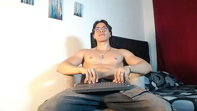 adriel escalante online show from 12.16.25