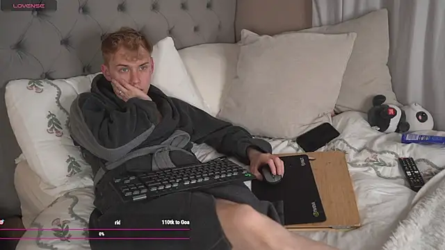 scottishtwink01 online show from 06.12.26