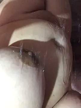 Snapshot of luzmelzinha chatting on 04.13.26 luzmelzinha online show from 04.13.26