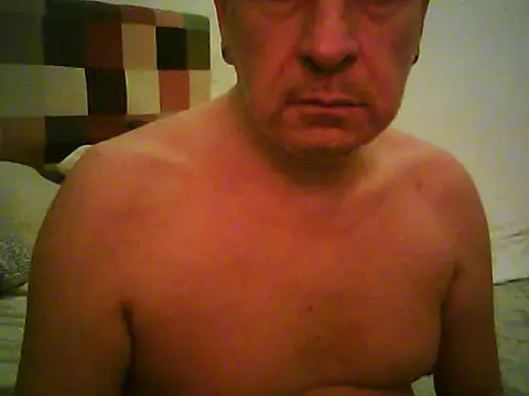 Snapshot of tuplaceroll chatting on 10.26.25 tuplaceroll online show from 10.26.25