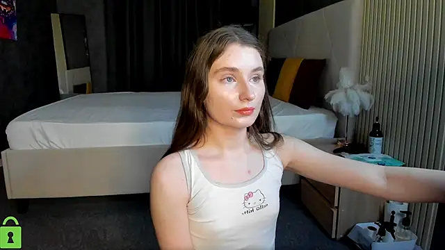 Snapshot of Raybe-Vins chatting on 10.09.25 Raybe-Vins online show from 10.09.25