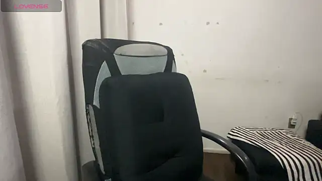 valentinauwu online show from 02.02.26