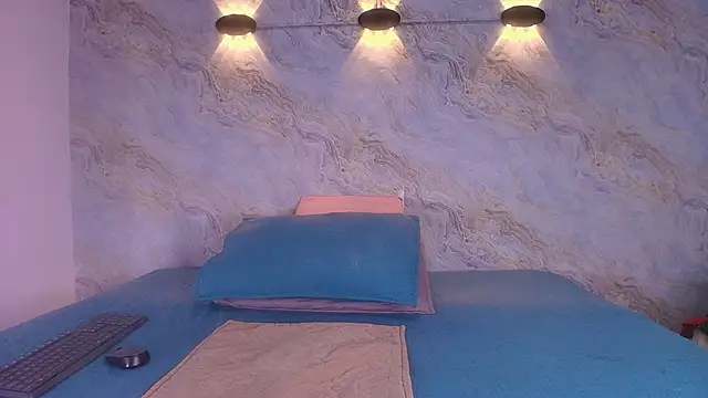 abbyrouss  online show from 11.13.25