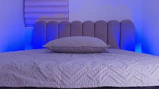 abbyrouss  online show from 11.20.25