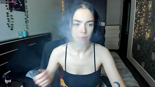 Snapshot of bonnybimi chatting on 11.24.25 bonnybimi online show from 11.24.25