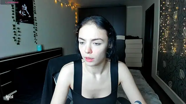 Snapshot of bonnybimi chatting on 11.25.25 bonnybimi online show from 11.25.25