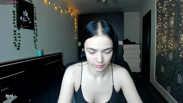 Snapshot of bonnybimi chatting on 11.27.25 bonnybimi online show from 11.27.25