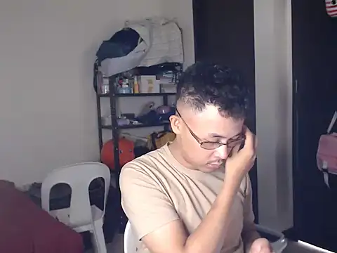 Snapshot of itsyour_Asianboy15 chatting on 03.08.26 itsyour Asianboy15 online show from 03.08.26