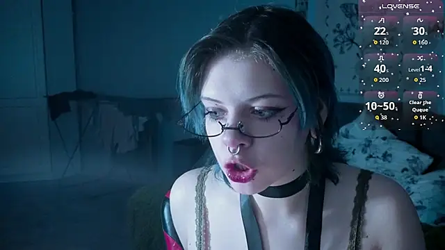 Snapshot of Alice_Zev chatting on 11.23.25 Alice Zev online show from 11.23.25