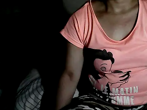 yoursPinayMama1682 online show from 09.18.25