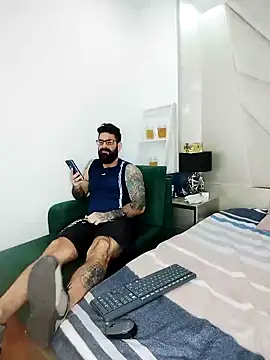 Snapshot of Harald_Smed chatting on 10.04.25 Harald Smed online show from 10.04.25