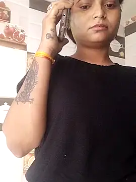 Hot-Pooja25 online show from 04.26.26