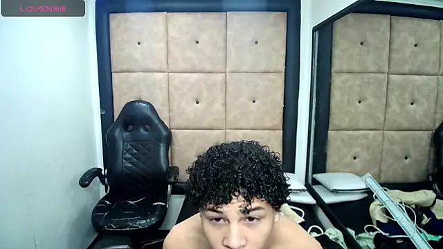 Snapshot of BrindyMichell chatting on 10.01.25 BrindyMichell online show from 10.01.25