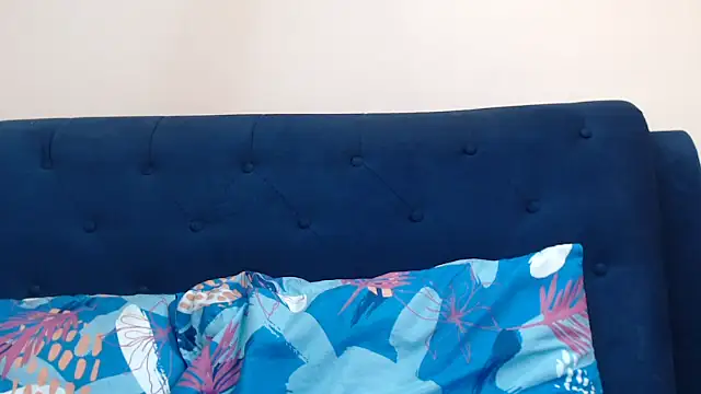 Snapshot of MabellSun chatting on 11.20.25 MabellSun online show from 11.20.25