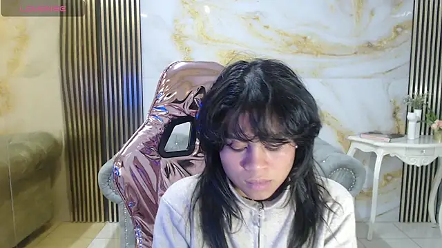 Snapshot of catalina5_s chatting on 11.20.25 catalina5 s online show from 11.20.25