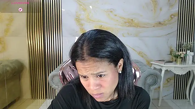 Snapshot of catalina5_s chatting on 11.24.25 catalina5 s online show from 11.24.25