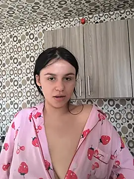 Snapshot of Daniela-rosee chatting on 07.18.26 Daniela-rosee online show from 07.18.26